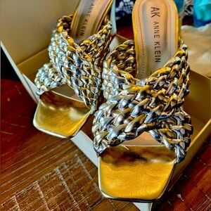 Anne Klein AKMisty slide on